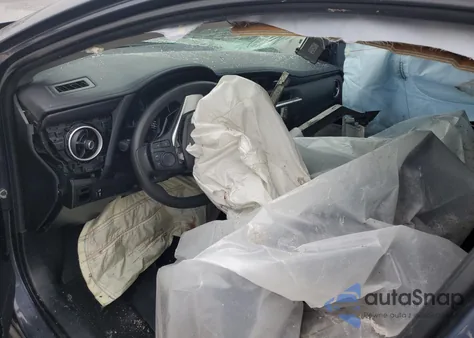 2018 Toyota Corolla L из США, поврежденный, VIN 5YFBURHE4JP753748